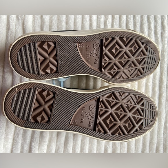 Converse Chuck Lift Platform Shoes Low Black Floral Embroidery Women Sneakers - Picture 3 of 7